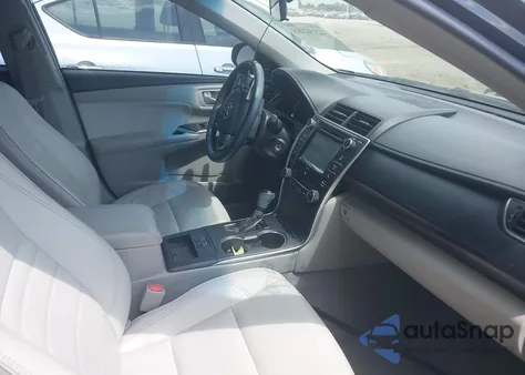 2017 Toyota Camry Xle z USA, uszkodzony, nr VIN 4T1BF1FK2HU759707